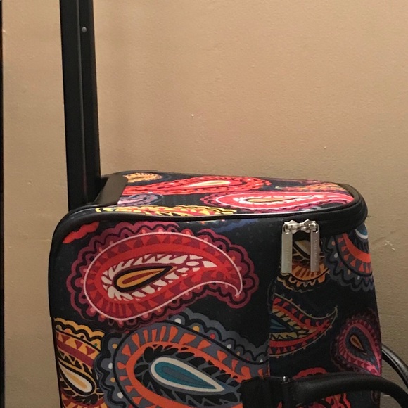 4 piece Vera Bradley luggage set - Picture 3 of 8